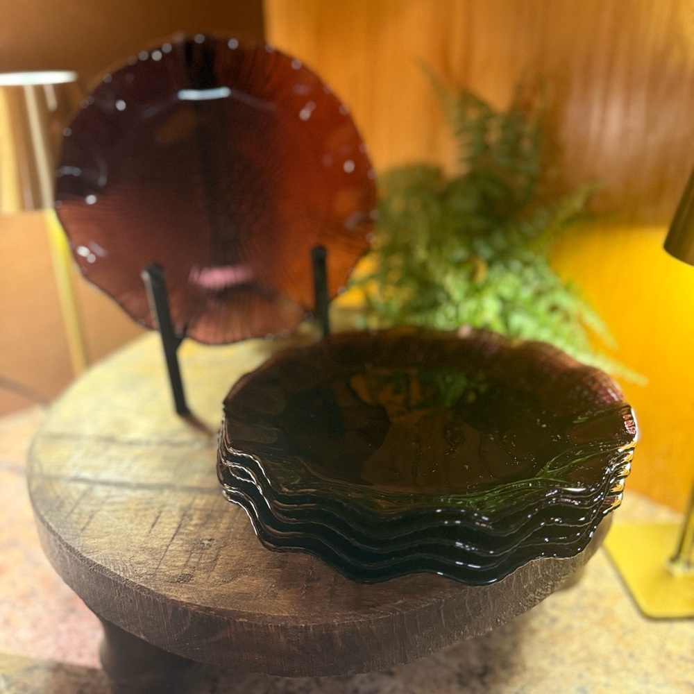 Forte Crisa Art Glass Plate | Textured Sunburst & Pebbled Center | 8” Decorative